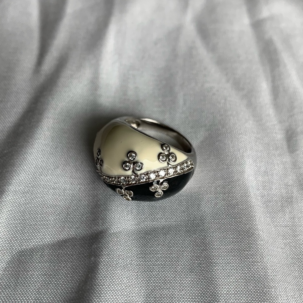Sterling Black & Cream Enamel Ring